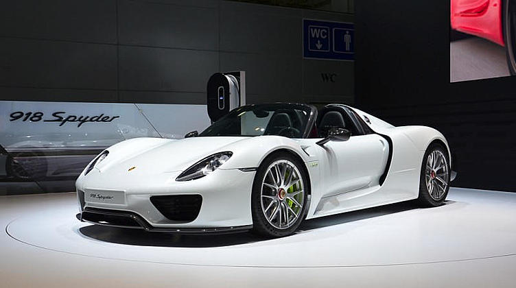 Гиперкар Porsche 918 Spyder обойдется в 47 млн рублей