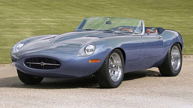 Реплику классического спорткара Jaguar оценили в миллион долларов Реплику классического спорткара Jaguar оценили в миллион долларов