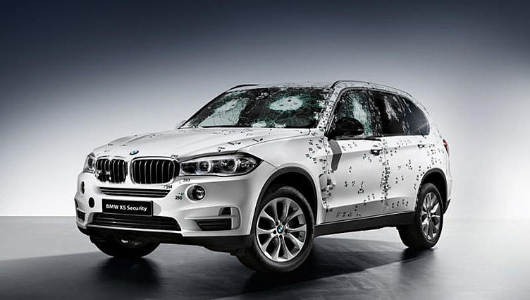 На Московском шоу покажут бронированный кроссовер BMW X5 На Московском шоу покажут бронированный кроссовер BMW X5