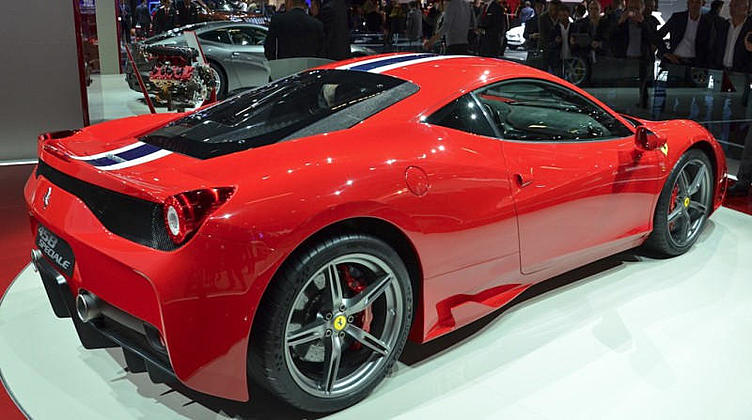 Преемник Ferrari 458 получит небольшой турбомотор Преемник Ferrari 458 получит небольшой турбомотор