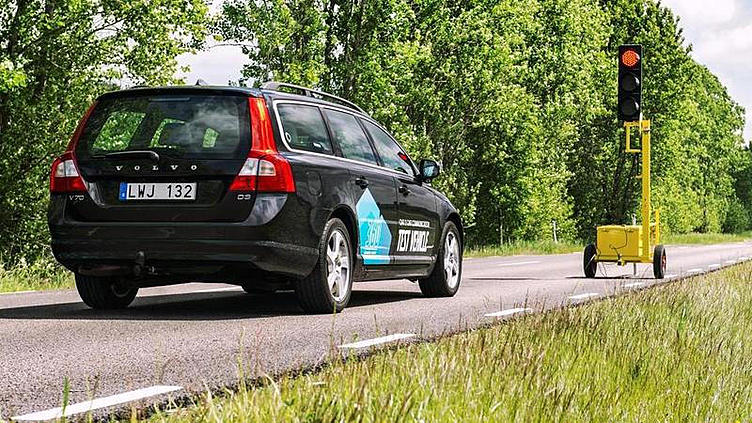 Новый Volvo XC90 сможет вмешиваться в процесс управления Новый Volvo XC90 сможет вмешиваться в процесс управления