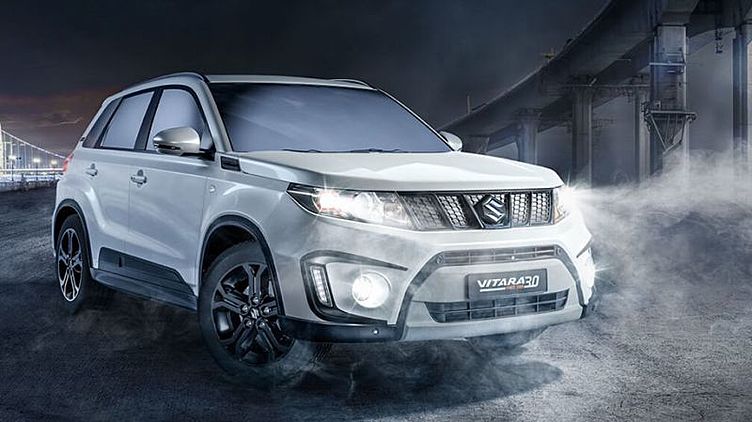 Компания Suzuki привезла в Россию юбилейную версию Vitara Компания Suzuki привезла в Россию юбилейную версию Vitara