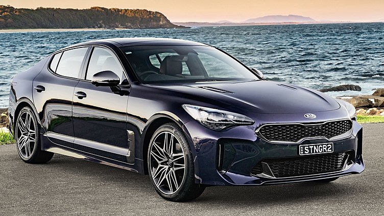 Обновленный KIA Stinger поступил в продажу в России Обновленный KIA Stinger поступил в продажу в России