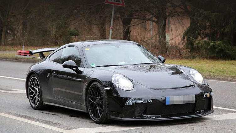 Купе Porsche 911 GT3 и GTS сохранят «атмосферники»