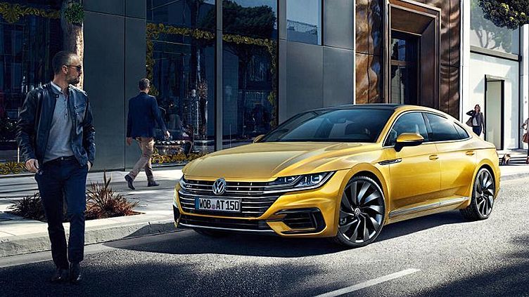 Volkswagen представил купеобразный седан Arteon