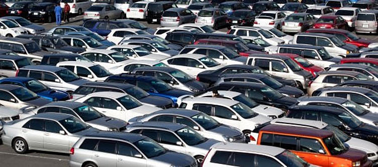 Украинский авторынок продолжает стремительно падать Украинский авторынок продолжает стремительно падать