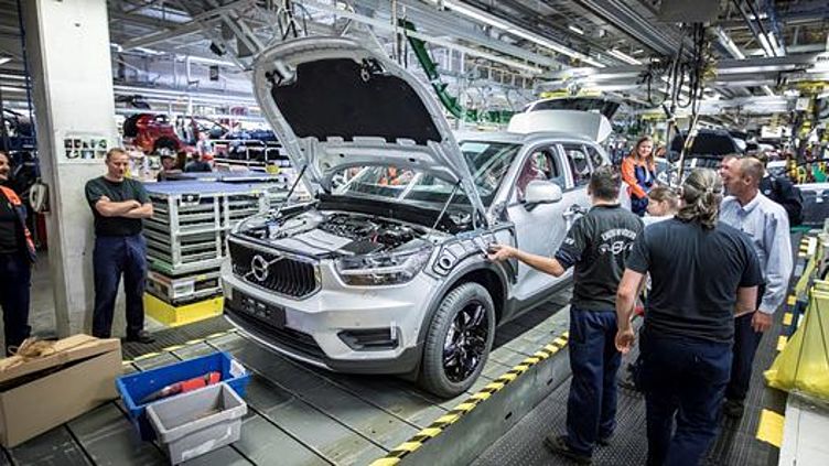 Volvo начала выпускать компактный кроссовер XC40 Volvo начала выпускать компактный кроссовер XC40