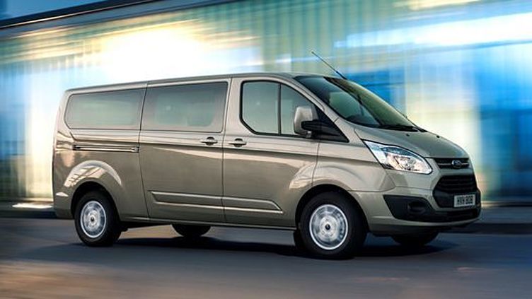 В России начались продажи фургона Transit Custom и микроавтобуса Tourneo Custom В России начались продажи фургона Transit Custom и микроавтобуса Tourneo Custom