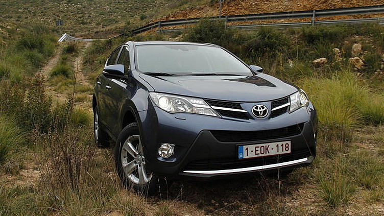 Репортаж с колес: первый тест-драйв новой RAV4 Репортаж с колес: первый тест-драйв новой RAV4