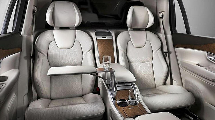 Volvo умножила передние кресла на два Volvo умножила передние кресла на два