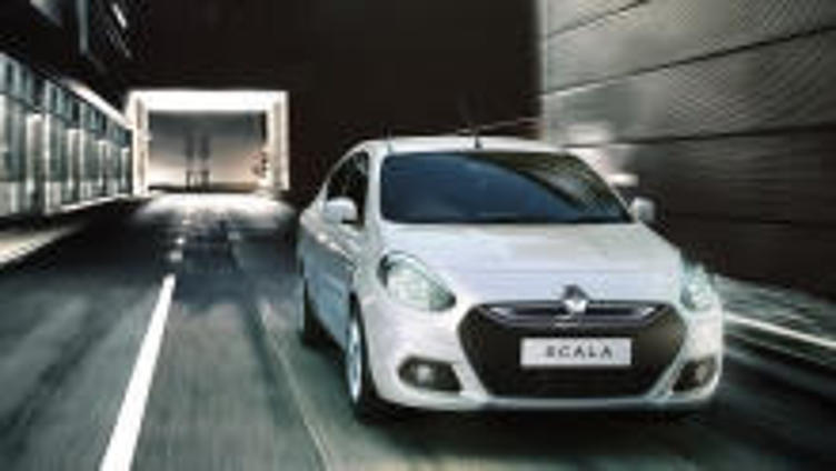 Седан Nissan Sunny превратился в четырёхдверку Renault Scala Седан Nissan Sunny превратился в четырёхдверку Renault Scala