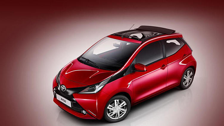 Европейцы получили открытый вариант сити-кара Toyota Aygo