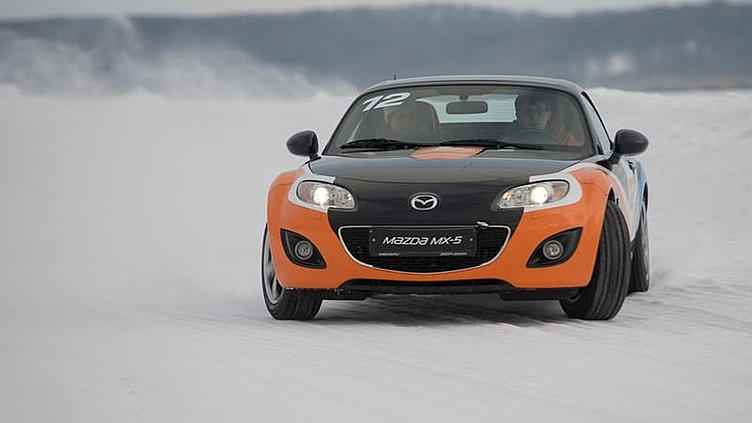 Новая Mazda MX-5 появится в 2015 году