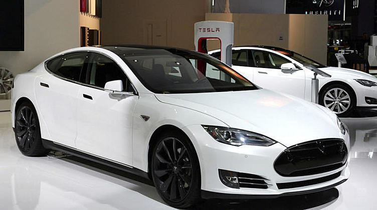 Загадочная новинка Tesla может оказаться полноприводной Model S Загадочная новинка Tesla может оказаться полноприводной Model S