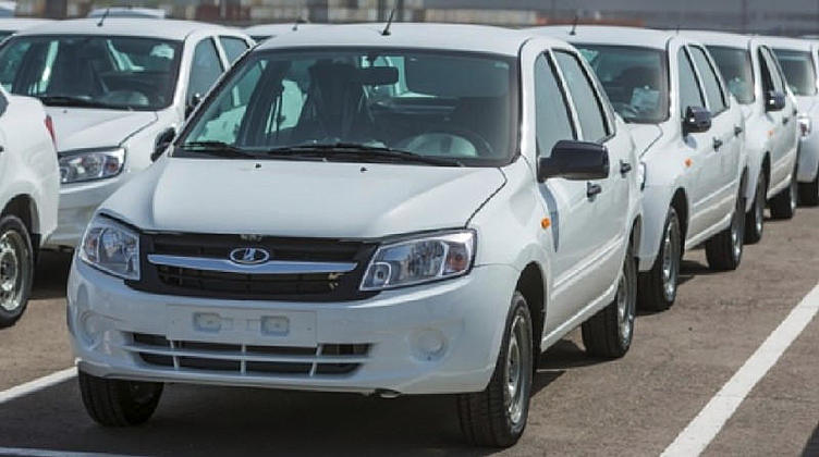 Треть автомобилей Lada в 2014 году была продана в кредит