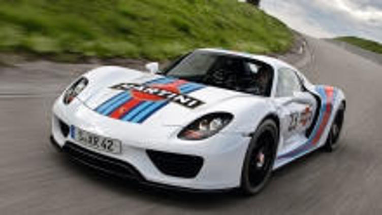 В России продан первый суперкар Porsche 918 Spyder