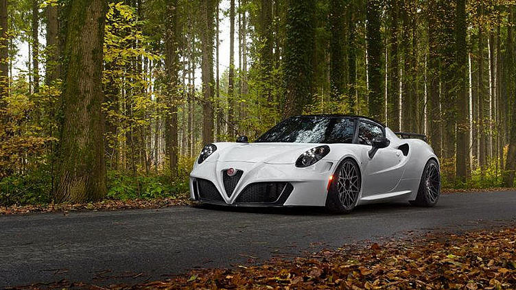 Alfa Romeo 4C научили разгоняться до 305 километров в час