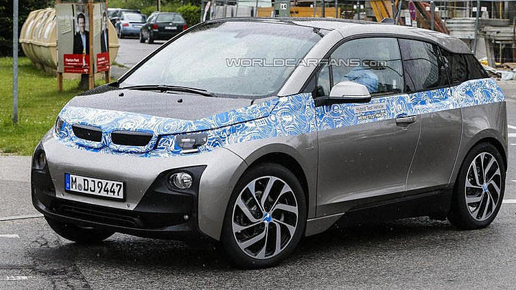 Серийный BMW i3 попался фотошпионам Серийный BMW i3 попался фотошпионам