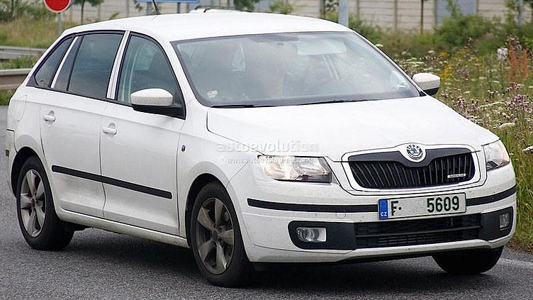 Skoda Rapid в кузове хэтчбек замечена фотошпионами Skoda Rapid в кузове хэтчбек замечена фотошпионами