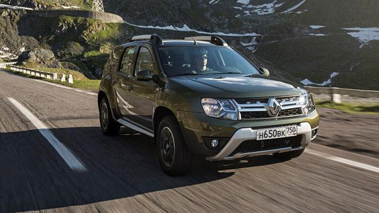 Renault с 1 января 2016 года повысит цены примерно на 5% Renault с 1 января 2016 года повысит цены примерно на 5%