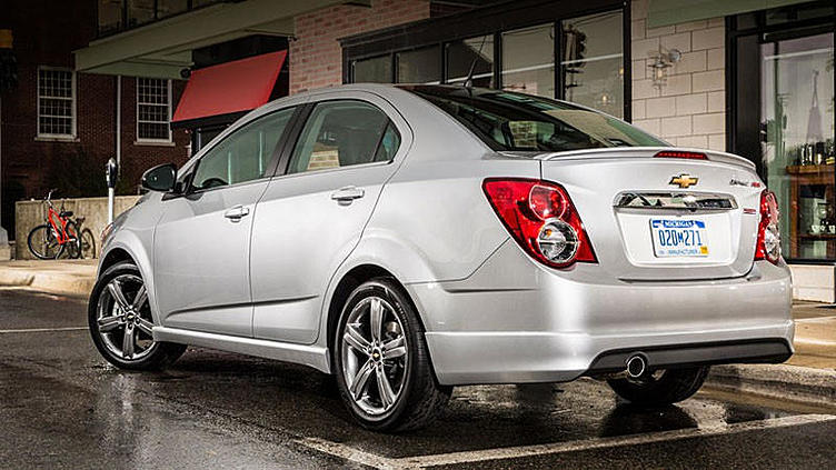 Начинка седана Chevrolet Sonic RS оказалась идентична хэтчбеку Начинка седана Chevrolet Sonic RS оказалась идентична хэтчбеку