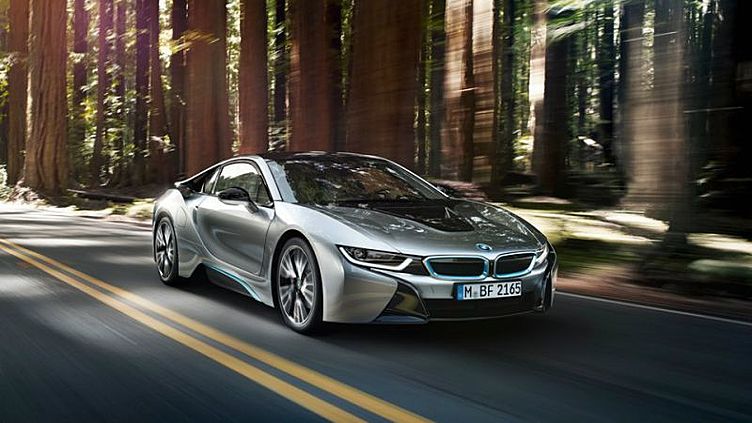BMW i8 обновится и станет мощнее в 2017 году BMW i8 обновится и станет мощнее в 2017 году