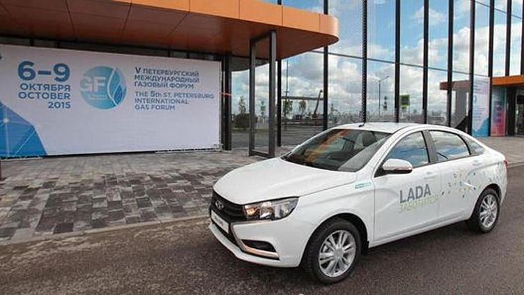 АвтоВАЗ показал двухтопливную Lada Vesta