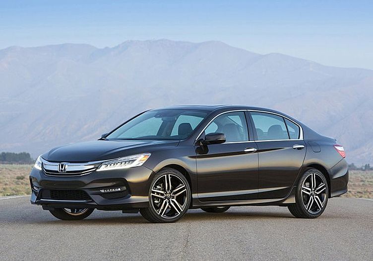 Honda задумалась о возвращении Accord и Civic в Россию