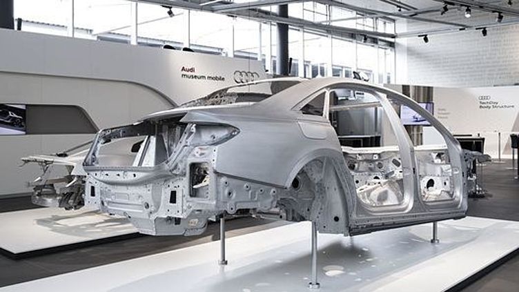 Новый Audi A8 будет создан из магния и карбона