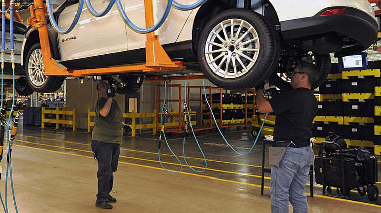 Ford вкладывает в автопром России 900 млн долларов Ford вкладывает в автопром России 900 млн долларов