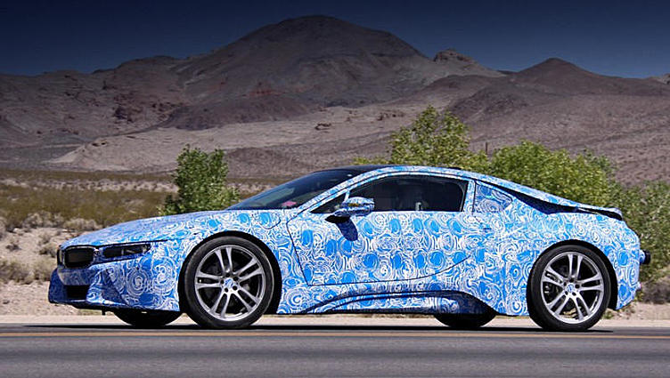 Салон купе BMW i8 впервые отснят фотошпионами Салон купе BMW i8 впервые отснят фотошпионами