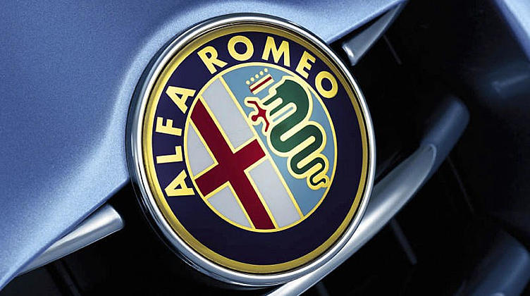 Новая модель Alfa Romeo появится на свет этим летом Новая модель Alfa Romeo появится на свет этим летом