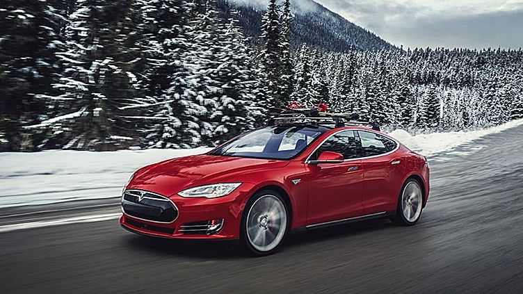 Хакер узнал о новой «Тесле» при взломе Model S Хакер узнал о новой «Тесле» при взломе Model S