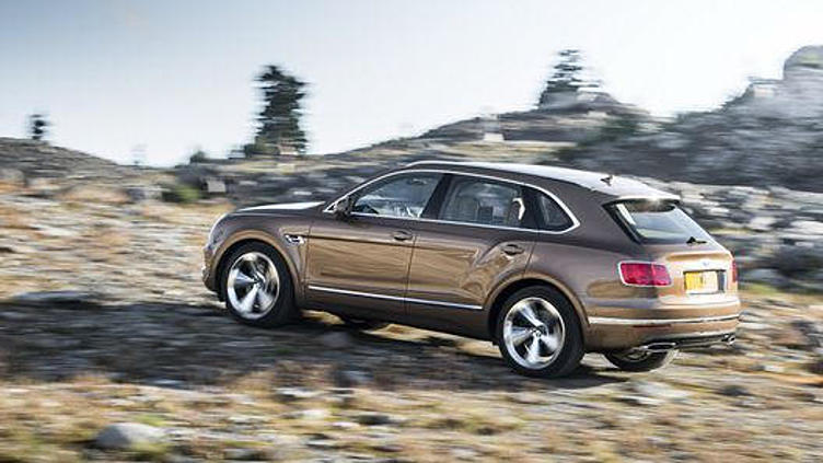 Первым владельцем Bentley Bentayga стала Королева Великобритании Первым владельцем Bentley Bentayga стала Королева Великобритании