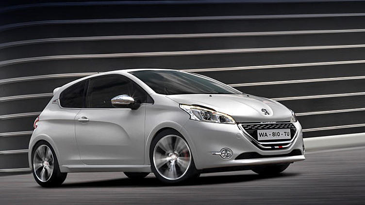 Французы превратят хэтч Peugeot 208 в гибрид