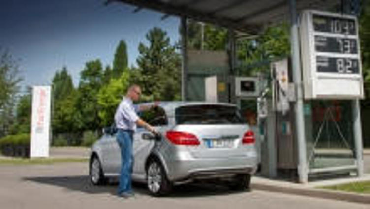 Штутгартцы запустили природный газ в Mercedes B-класса Штутгартцы запустили природный газ в Mercedes B-класса
