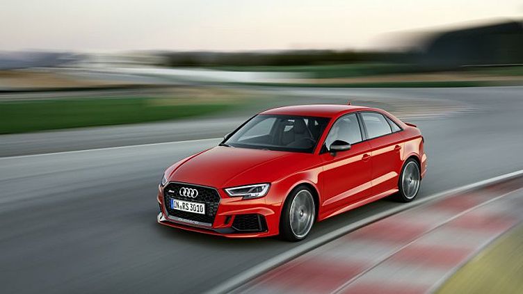 Audi представила первый компактный RS-седан