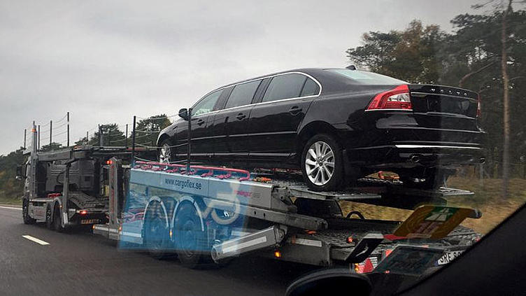 Volvo S80 переделали в шестиметровый лимузин Volvo S80 переделали в шестиметровый лимузин