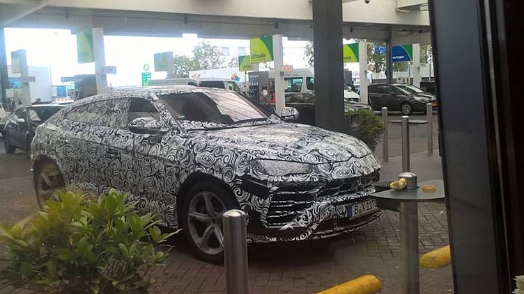 Прототип суперкроссовера Lamborghini сфотографировали вблизи Прототип суперкроссовера Lamborghini сфотографировали вблизи