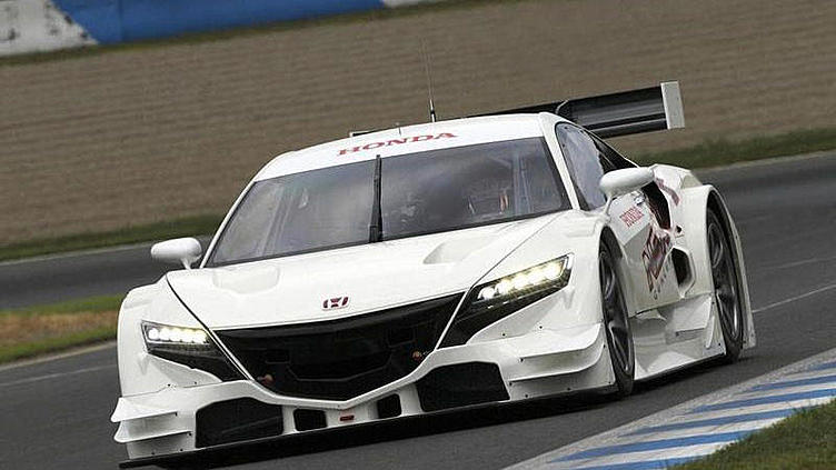 Honda представила гоночную версию споркара NSX