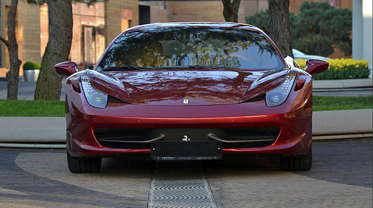 Ferrari выпустит Ferrari выпустит