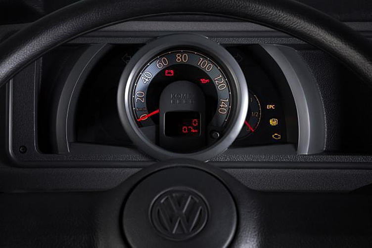 Знаменитый микроавтобус VW Kombi уйдет красиво Знаменитый микроавтобус VW Kombi уйдет красиво