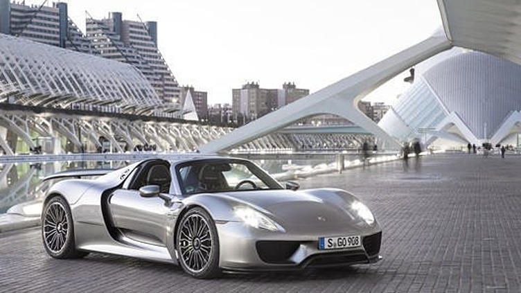 Суперкар Porsche 918 Spyder попал под очередной отзыв