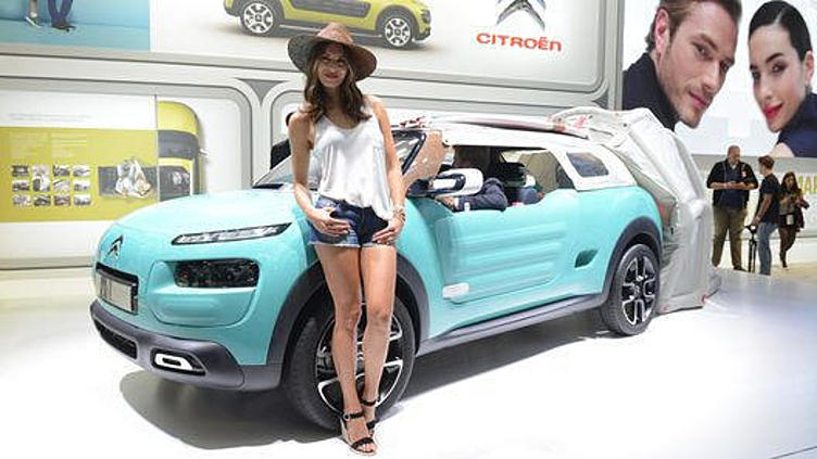 Новому кроссоверу Citroen не страшен лихой пляжный отдых Новому кроссоверу Citroen не страшен лихой пляжный отдых