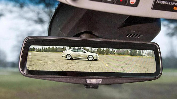 Новый седан Cadillac получит видеокамеру вместо зеркала Новый седан Cadillac получит видеокамеру вместо зеркала