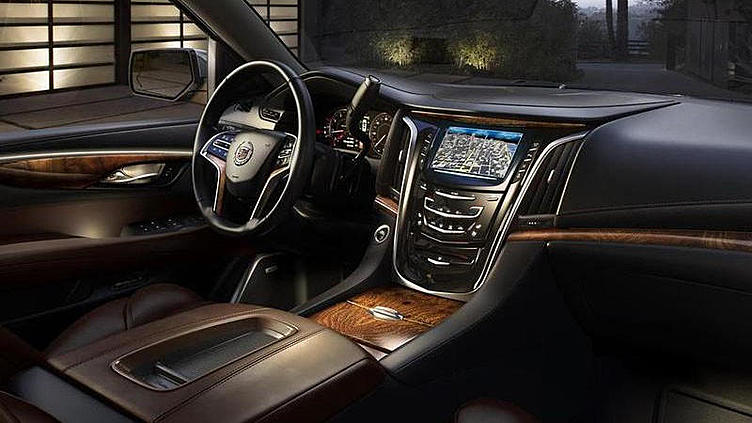 Cadillac рассекретил интерьер нового Escalade