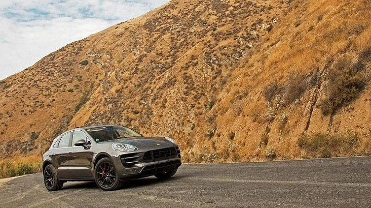 Новый кроссовер от Porsche почти рассекречен Новый кроссовер от Porsche почти рассекречен