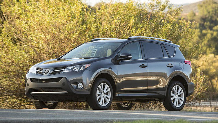 Новое поколение Toyota RAV4 обойдется в 998 тысяч рублей Новое поколение Toyota RAV4 обойдется в 998 тысяч рублей
