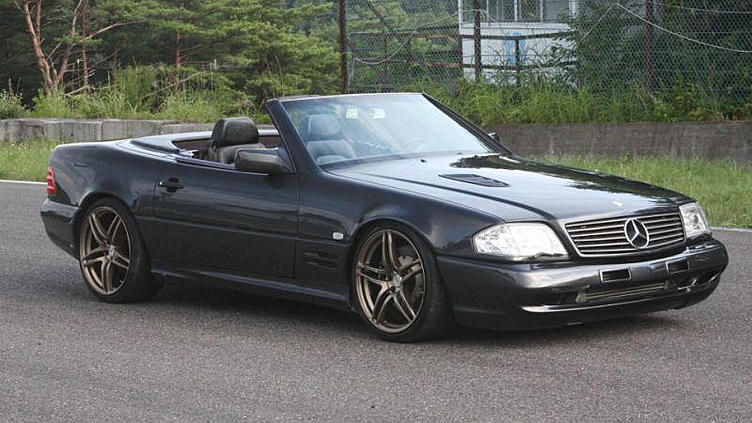 Японцы оснастили родстер Mercedes-Benz SL мотором от Toyota Supra Японцы оснастили родстер Mercedes-Benz SL мотором от Toyota Supra