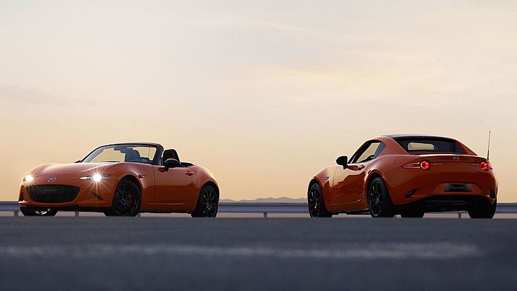 Mazda представила юбилейный MX-5 Mazda представила юбилейный MX-5
